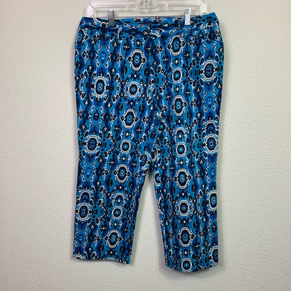 Jones New York Signature Capri stretch pant - Picture 3 of 4